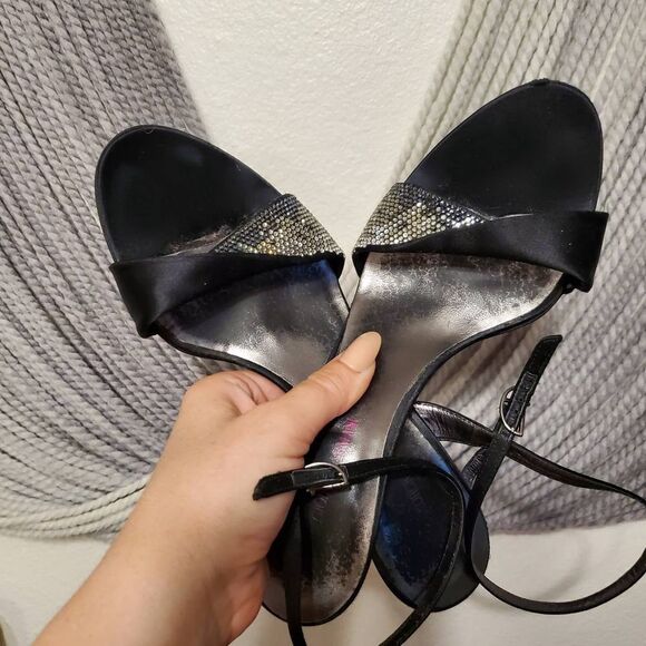 Giorgio Armani Satin and Rhinestone Heels Sz 40 - Picture 4 of 7
